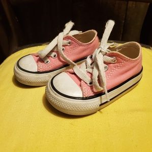 Converse toddler size 4 tennis shoes